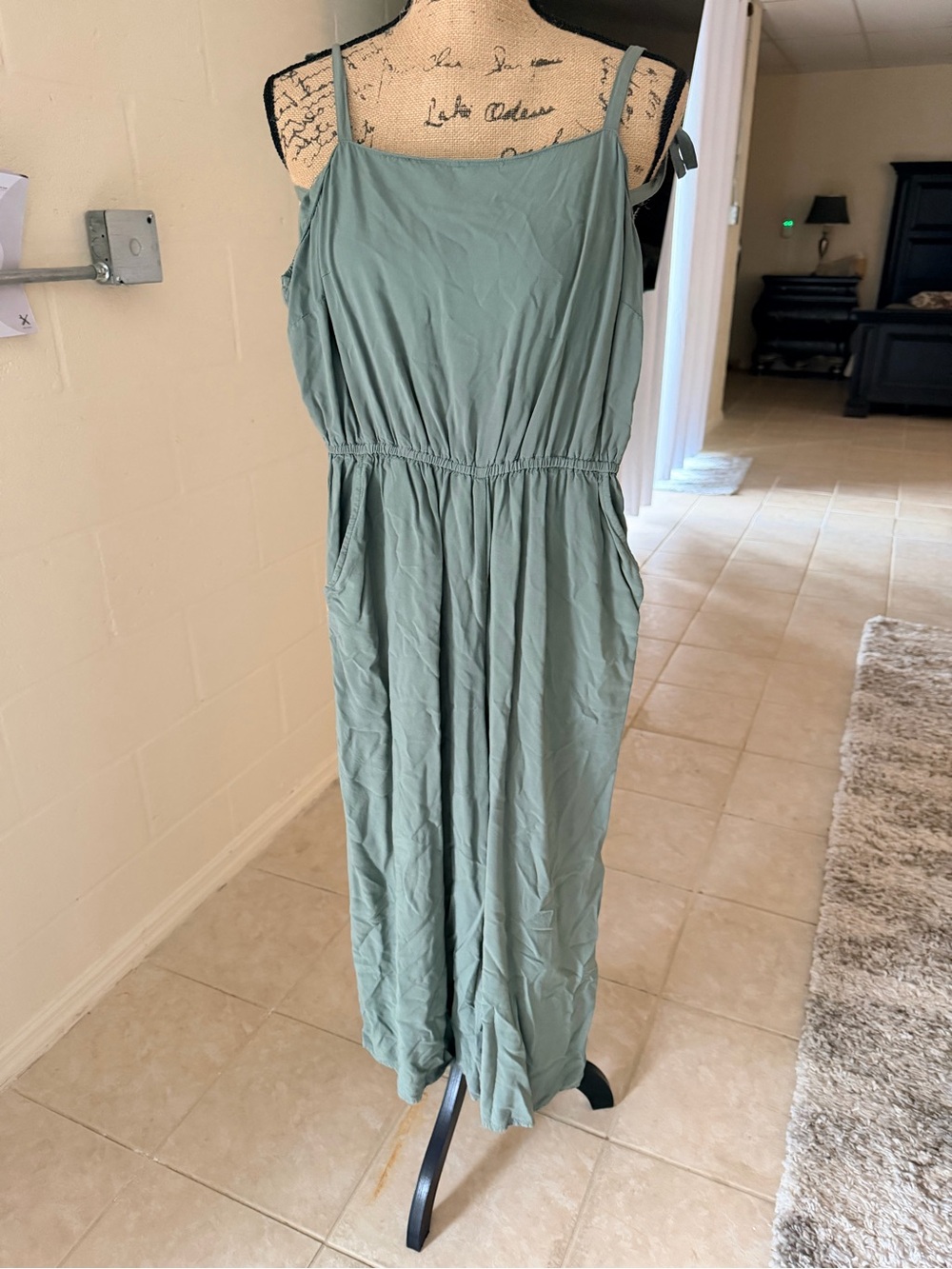 BUNDLE - Women's Olive Green Sleeveless Jumpsuit and Madewell flannel button dow